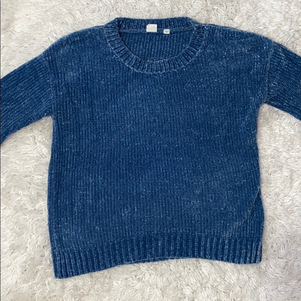 Super cute and soft knitted sweater